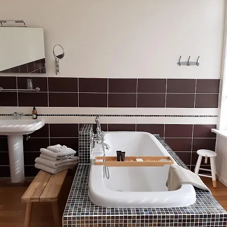 Couette-café Anna's 3*