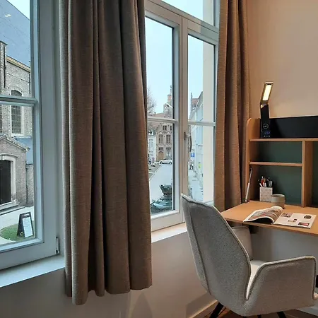 Couette-café Anna's 3*